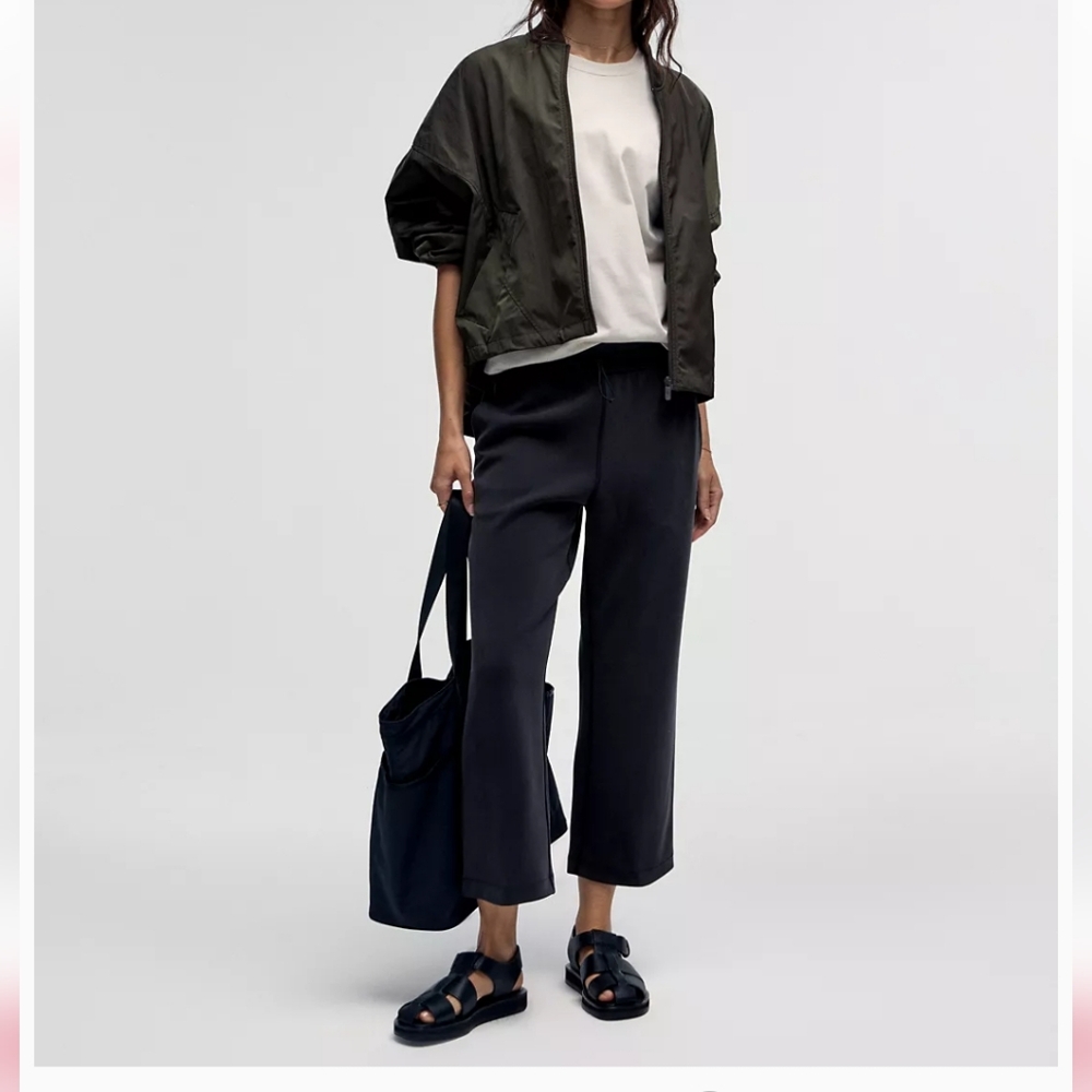 Lululemon Softstreme High Rise Straight Cropped Pant